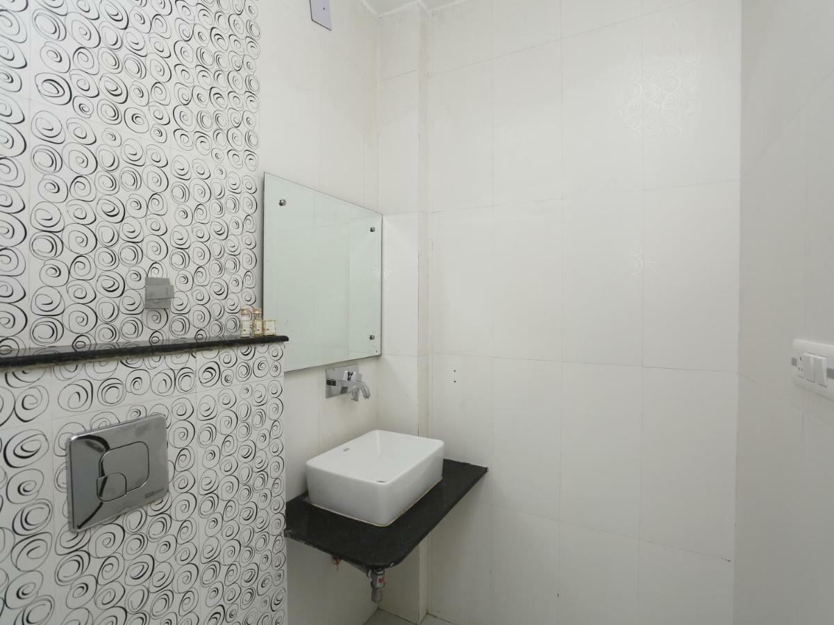 Bilberry Hotel Rewāri Zewnętrze zdjęcie