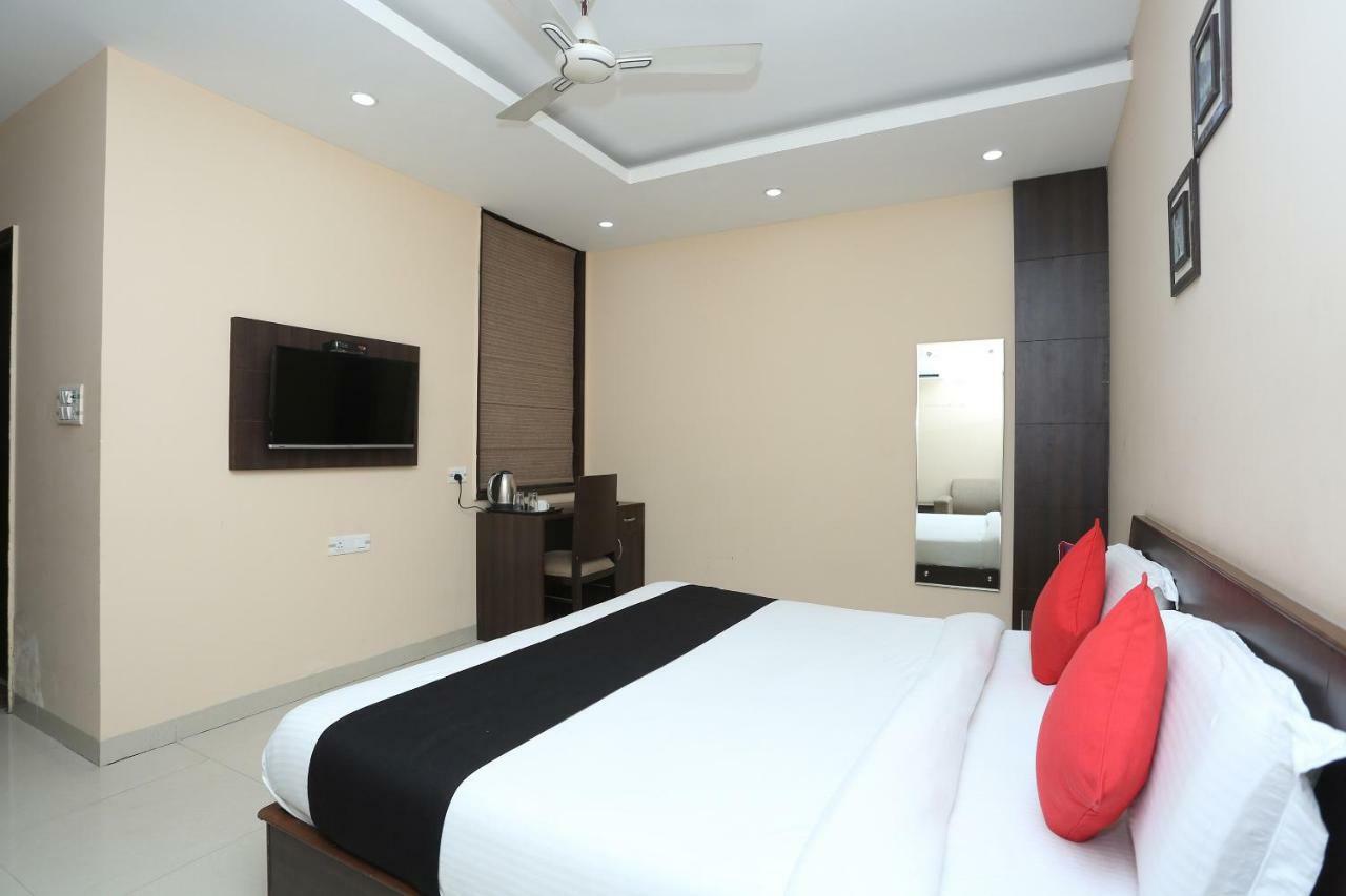 Bilberry Hotel Rewāri Zewnętrze zdjęcie